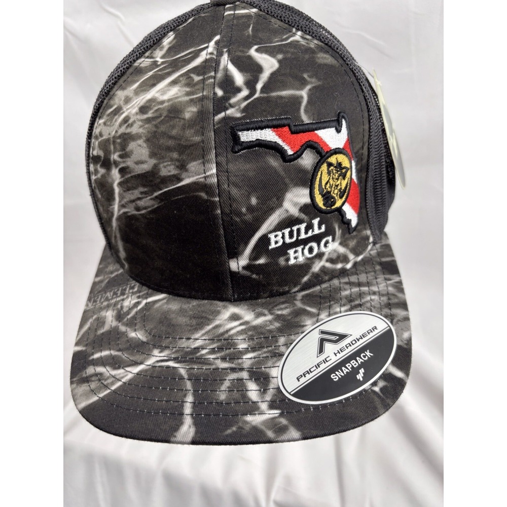 Bull Hog Snap Back Cap Hat Trucker Camo/ Black Baseball Outdoor Logo Mens